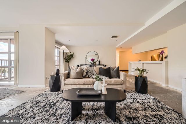 250 PRESIDENT ST #212, Baltimore, MD 21202