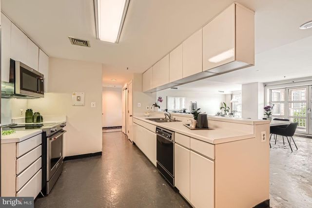 250 PRESIDENT ST #212, Baltimore, MD 21202