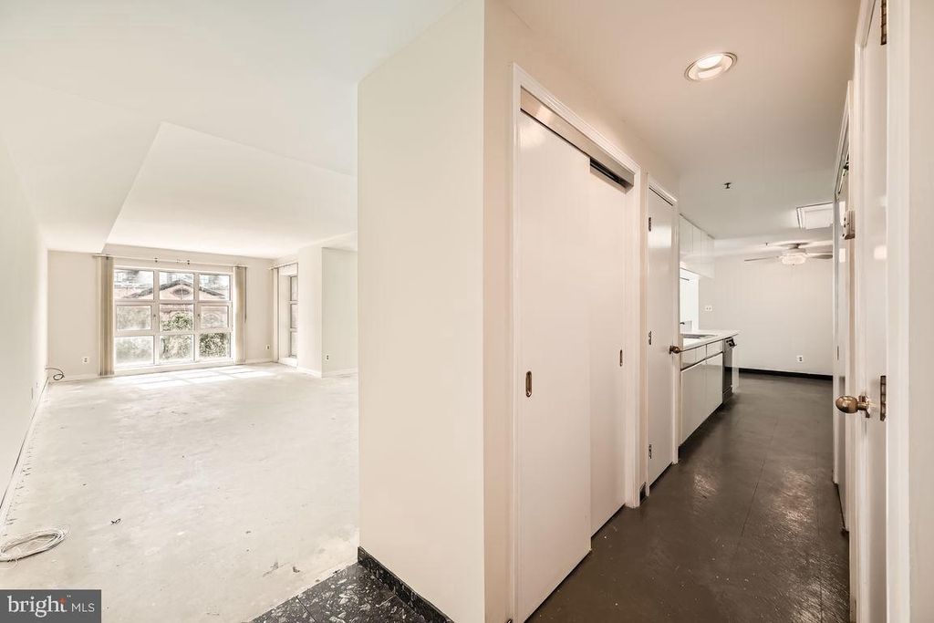 250 PRESIDENT ST #212, Baltimore, MD 21202