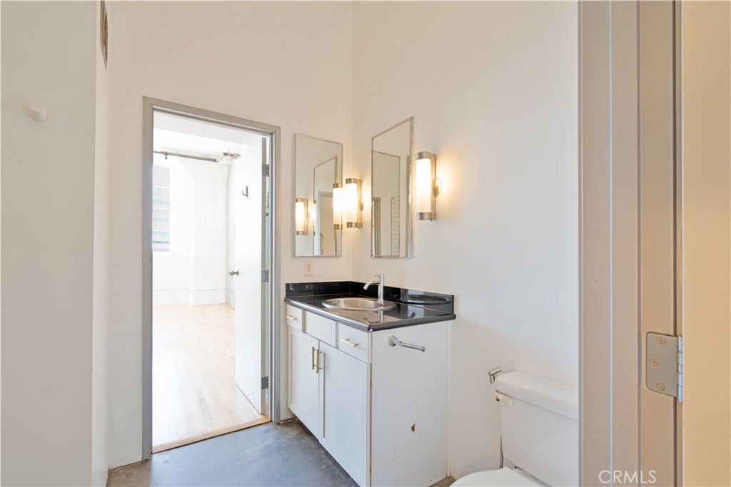 Image 17 of property listing at 420 S San Pedro 402, Los Angeles, CA 90013
