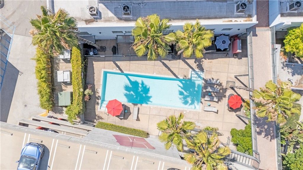 Image 2 of property listing at 420 S San Pedro 402, Los Angeles, CA 90013
