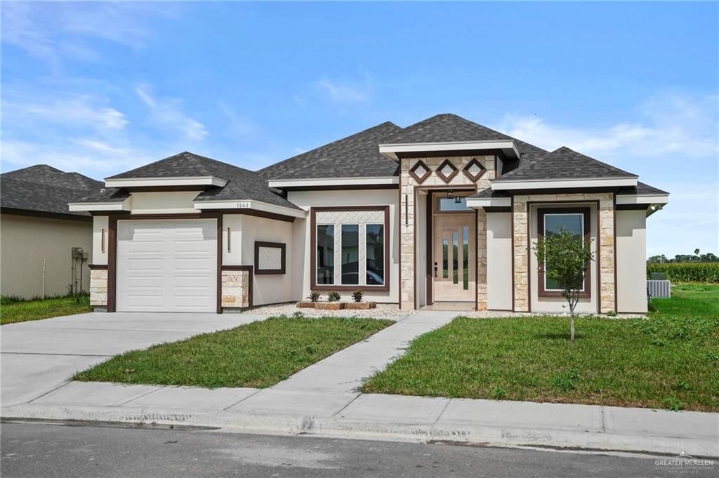 1044 Nina Avenue, Alamo, TX 78516