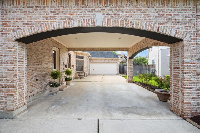 4519 Amble Oak Court, Houston, TX 77059