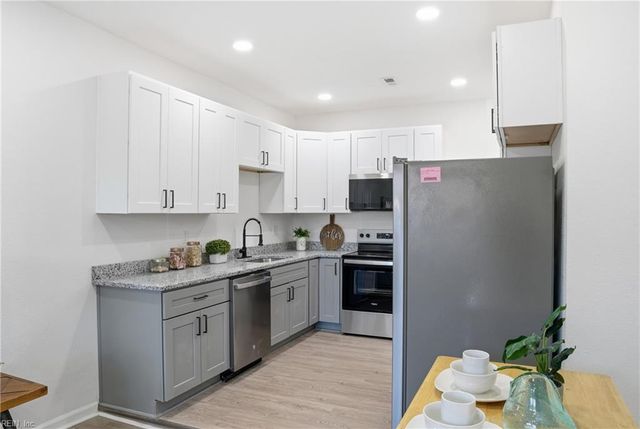 626 42nd ST, Newport News, VA 23607