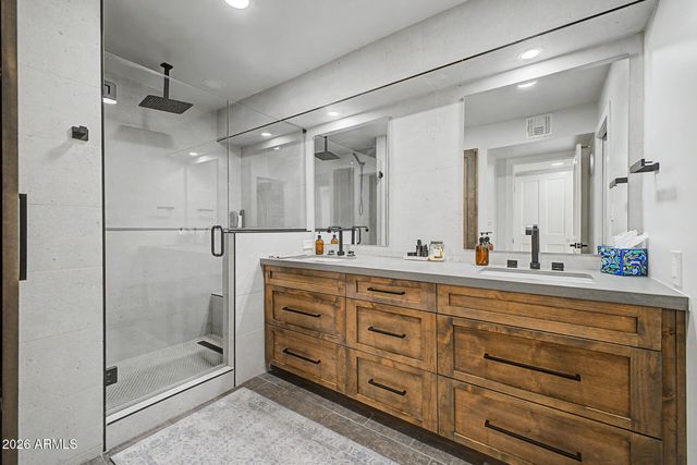 77 E MISSOURI Avenue 60, Phoenix, AZ 85012