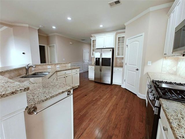 2638 Lake Manor Cir Circle, Duluth, GA 30096