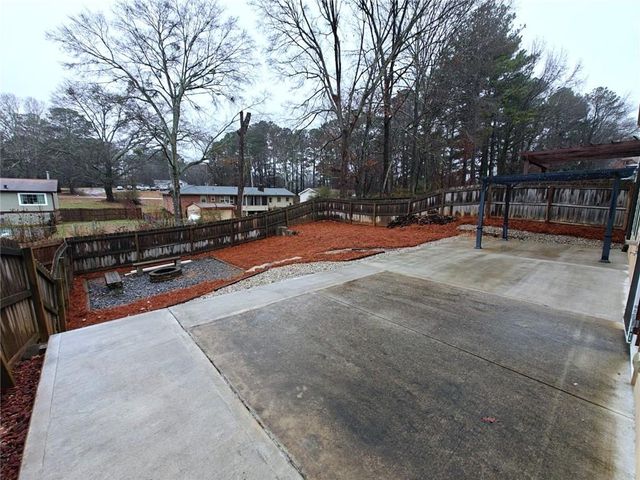 2638 Lake Manor Cir Circle, Duluth, GA 30096