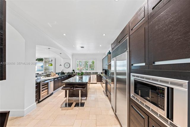 4196 S Douglas Road, Miami, FL 33133