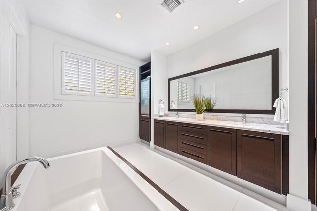 4196 S Douglas Road, Miami, FL 33133