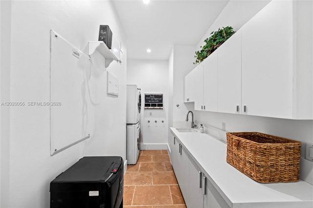 4196 S Douglas Road, Miami, FL 33133