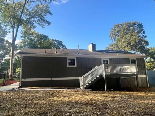 6015 Sumter Drive, Douglasville, GA 30135