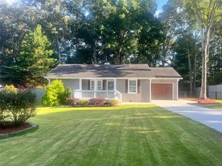 6015 Sumter Drive, Douglasville, GA 30135