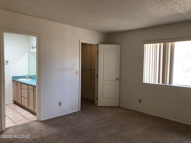 9449 E Barrudean Hills Street, Tucson, AZ 85710