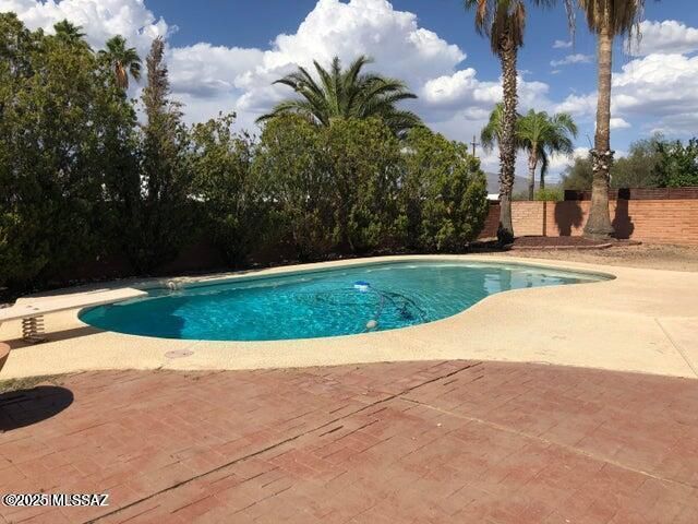 9449 E Barrudean Hills Street, Tucson, AZ 85710