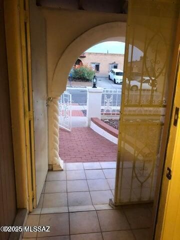 9449 E Barrudean Hills Street, Tucson, AZ 85710
