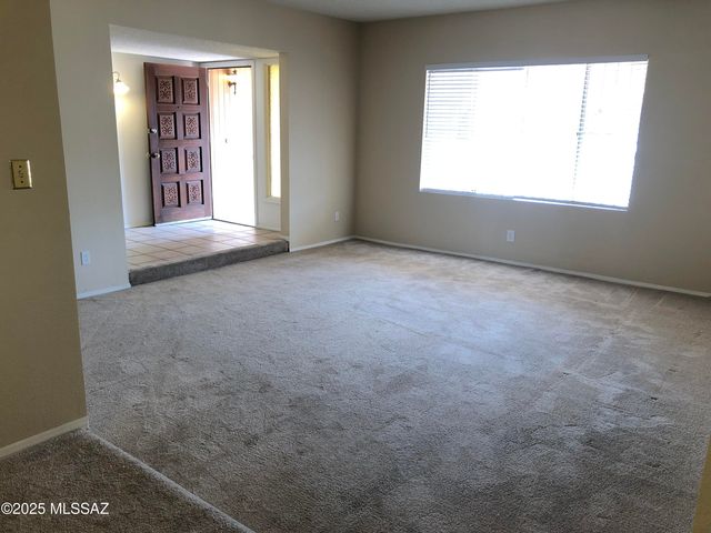 9449 E Barrudean Hills Street, Tucson, AZ 85710