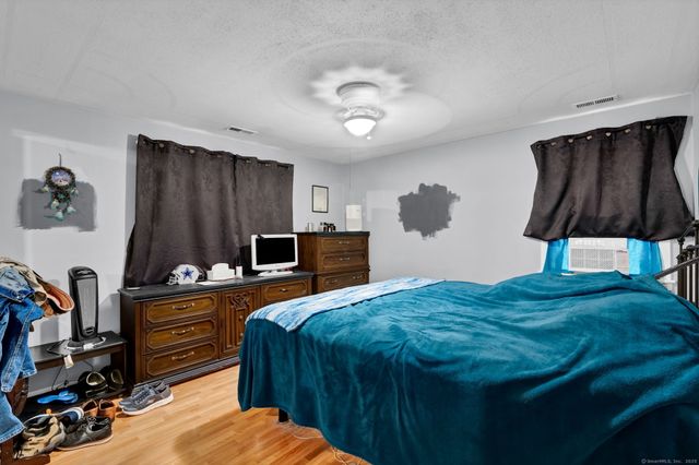 28 Kulper Road, New Britain, CT 06051