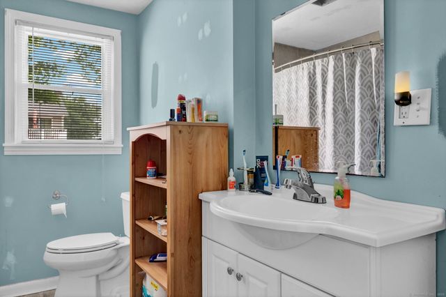28 Kulper Road, New Britain, CT 06051