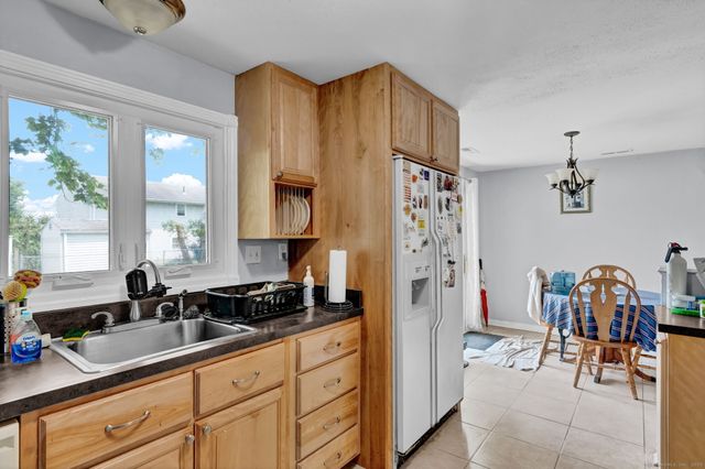 28 Kulper Road, New Britain, CT 06051
