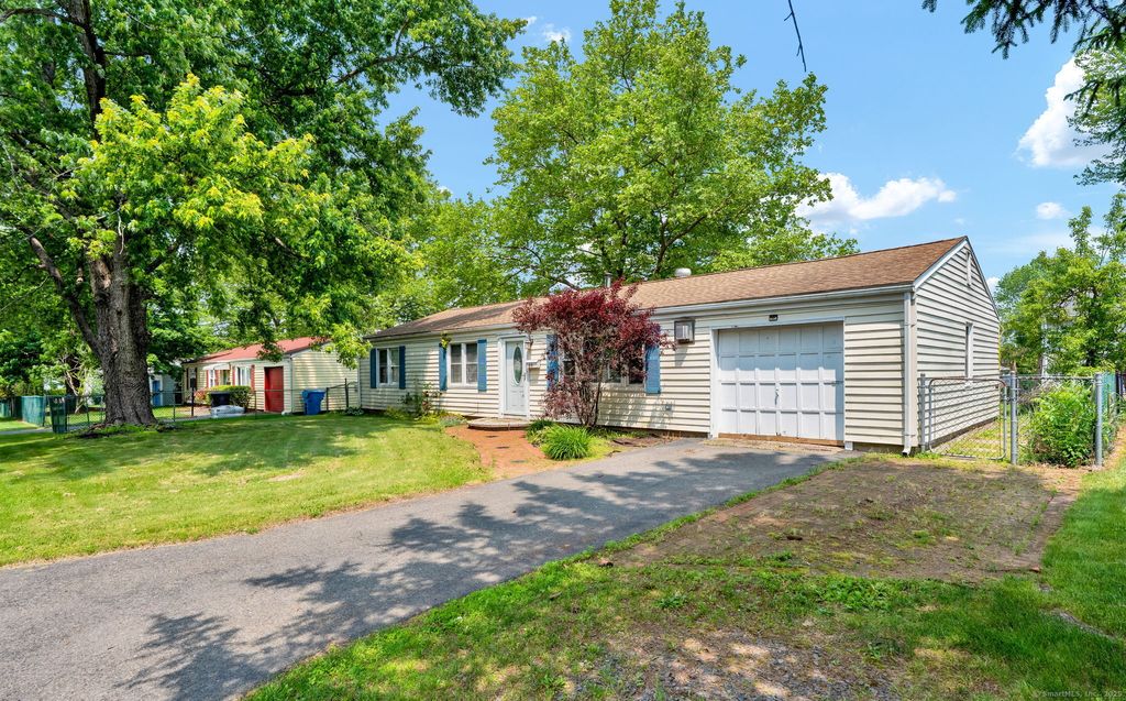 28 Kulper Road, New Britain, CT 06051