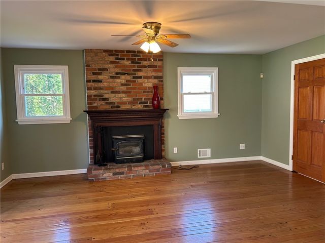 581 Bending Bough Drive, Webster, NY 14580