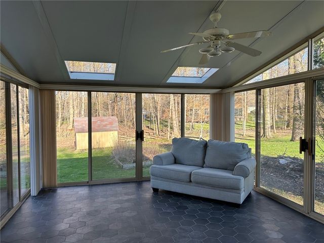 581 Bending Bough Drive, Webster, NY 14580