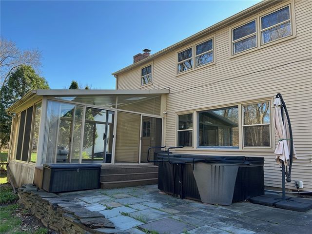 581 Bending Bough Drive, Webster, NY 14580