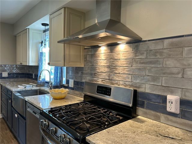 581 Bending Bough Drive, Webster, NY 14580