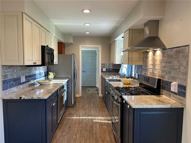 581 Bending Bough Drive, Webster, NY 14580
