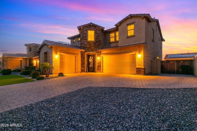 18924 W MEDLOCK Drive, Litchfield Park, AZ 85340