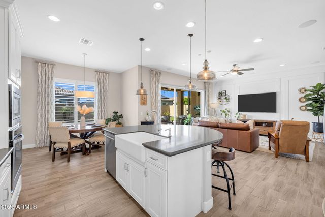 18924 W MEDLOCK Drive, Litchfield Park, AZ 85340