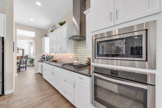 18924 W MEDLOCK Drive, Litchfield Park, AZ 85340