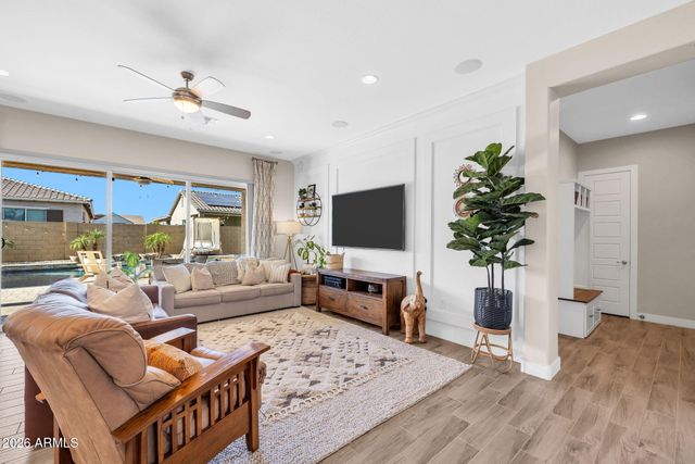 18924 W MEDLOCK Drive, Litchfield Park, AZ 85340