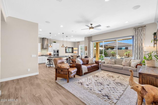 18924 W MEDLOCK Drive, Litchfield Park, AZ 85340