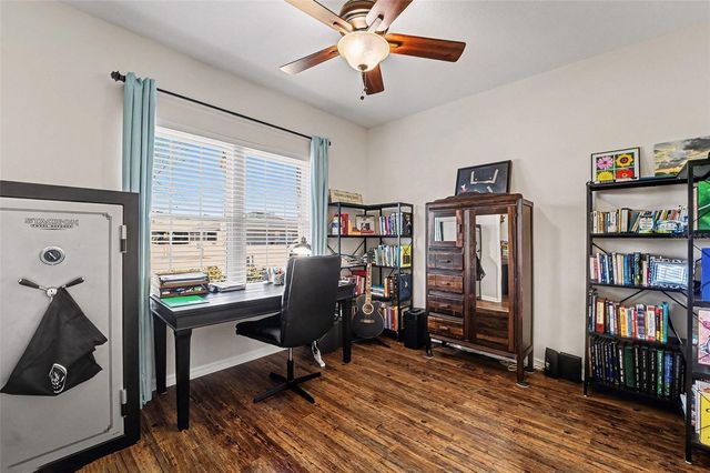 10118 CLEGHORN DRIVE, San Antonio, FL 33576