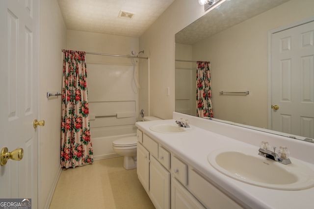 2404 Lake Cove Court, Lithonia, GA 30058