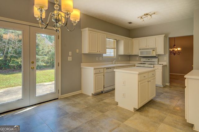 2404 Lake Cove Court, Lithonia, GA 30058
