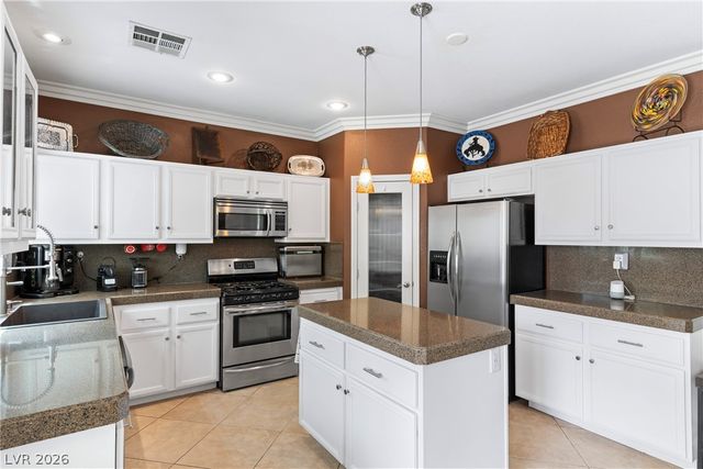 435 Manderley Court, Las Vegas, NV 89123