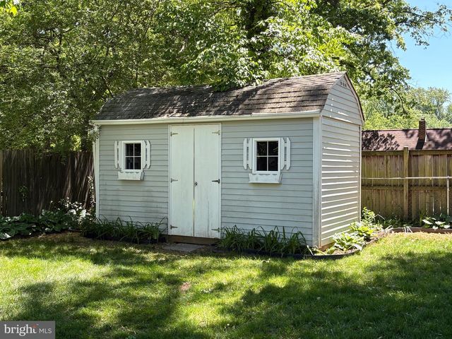 117 EASTMOOR DR, Silver Spring, MD 20901