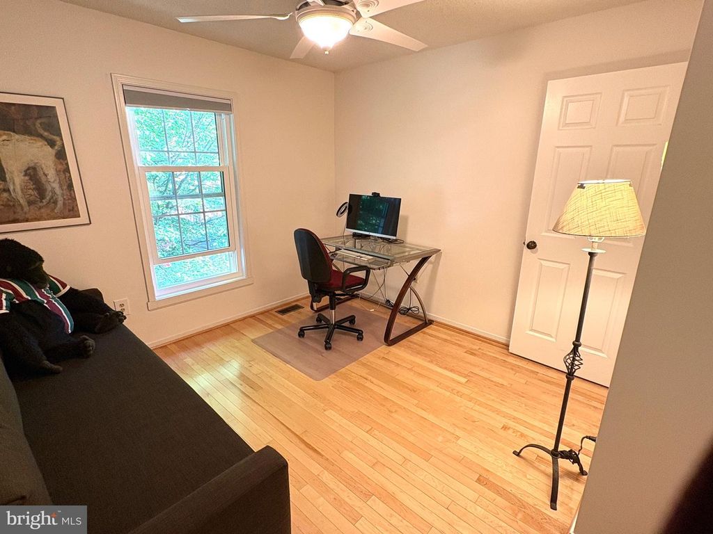 Image 16 of property listing at 117 EASTMOOR DR, Silver Spring, MD 20901