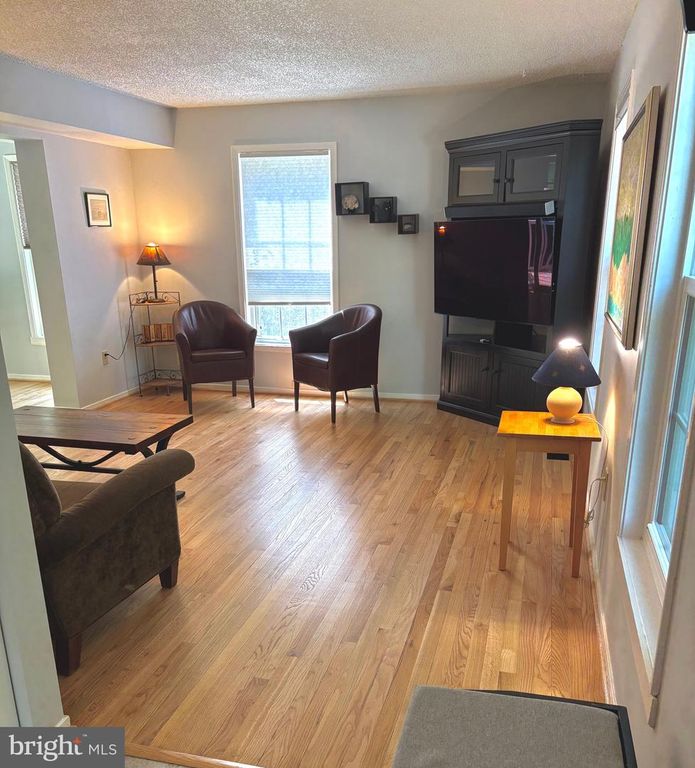 Image 2 of property listing at 117 EASTMOOR DR, Silver Spring, MD 20901