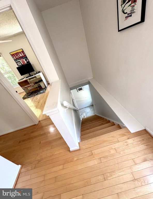 Image 22 of property listing at 117 EASTMOOR DR, Silver Spring, MD 20901