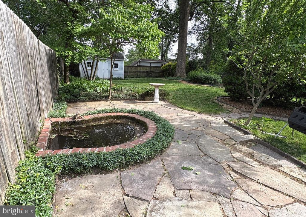 Image 31 of property listing at 117 EASTMOOR DR, Silver Spring, MD 20901