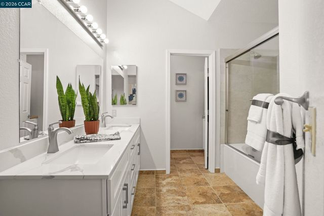 134 Caprice Circle, Hercules, CA 94547