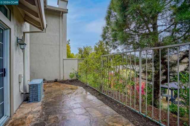 134 Caprice Circle, Hercules, CA 94547