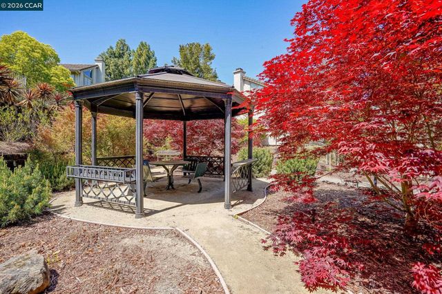 134 Caprice Circle, Hercules, CA 94547