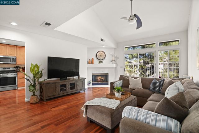 134 Caprice Circle, Hercules, CA 94547