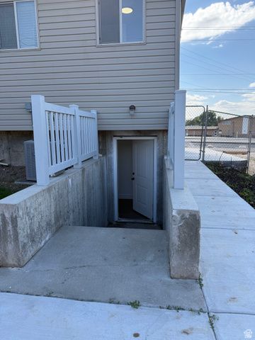 156 W 300 N, Clearfield, UT 84015