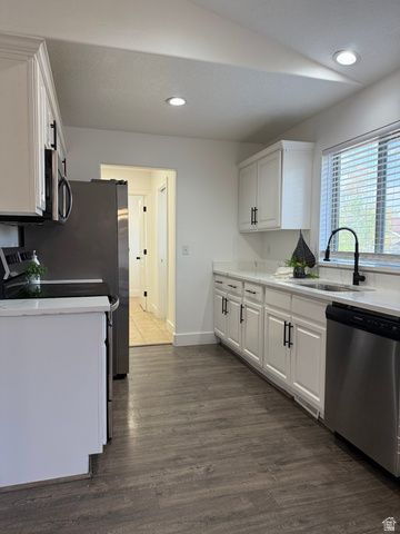 156 W 300 N, Clearfield, UT 84015