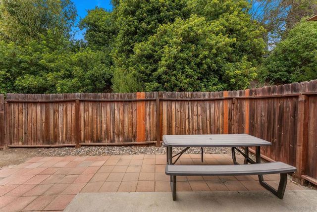 2134 Via Robles, Oceanside, CA 92054